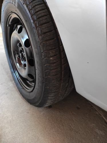 Imagem 11 de 13 de Ford Fiesta 2009 1.0 Flex 5p 68.8 Hp