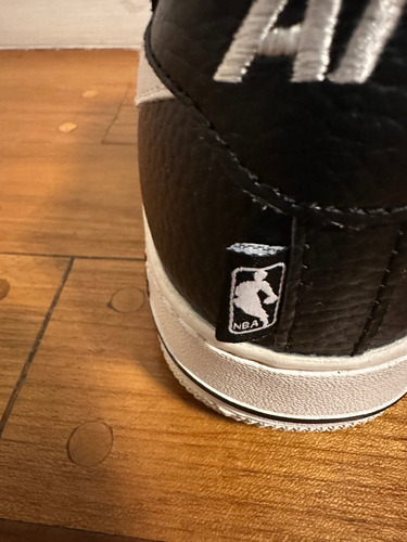 Zapatillas Nike Air Af 1 Negras Con Pipa Blanca (Usado)