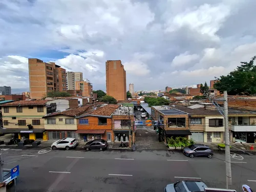 Apartamento Para Arriendo Libre De Servicios En Laureles