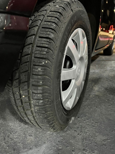 Imagem 13 de 15 de Renault Sandero Expression 1.0 Flex 2013