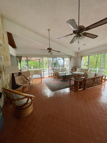Espectacular Residencia En Club De Golf Santa Fe, Morelos
