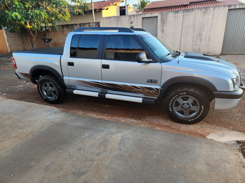 Chevrolet S10 2.8 Rodeio Cab. Dupla 4x2 4p