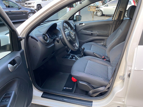 Imagem 9 de 11 de Volkswagen/gol 1.0 Comfortline Flex 2014/2015 Completo
