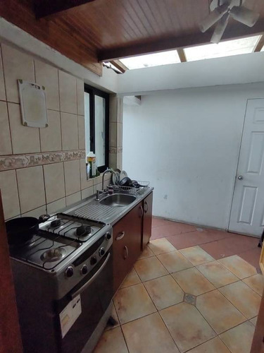Imagen 3 de 13 de Casa 4d, 1b, 1e, 1bo. Metro San Alberto Hurtado