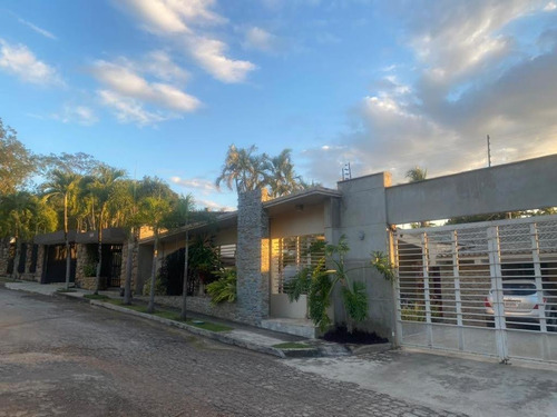 Inmobilia Group Vende Moderna Casa En Colinas De Guataparo