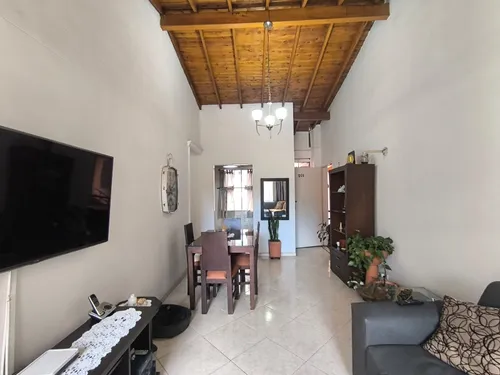 Apartamento Barrio Los Colores 80 Mts