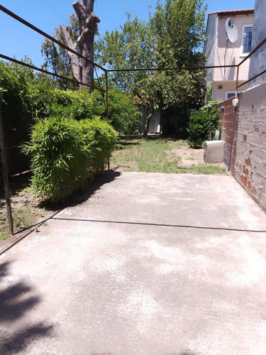 Casa En Venta - 4 Dormitorios 2 Baños - 450mts2 - Mar Del Tuyú