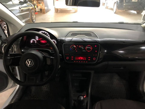 Volkswagen High Up - 60.000 Kms - Año 2015