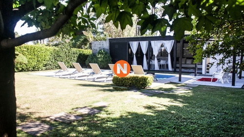 Casa En Venta Y Alquiler, Mansa, Punta Del Este, 6 Dormitorios.- Ref: 208210