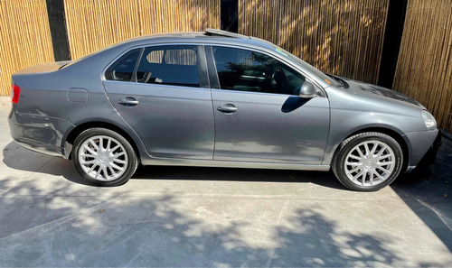 Volkswagen Vento 2.0 T Fsi Elegance Dsg 2011