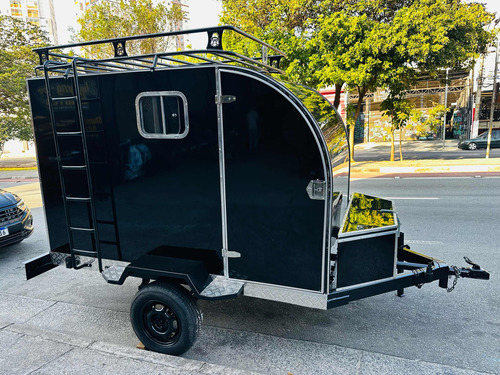 Carreta Bau Em Acm / Porta Lateral Janela Bagageiro E Caixa