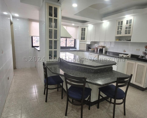 Estupendo Penthouse En Venta Ubicado En Urbanización Terrazas Del Ávila Aym 25-19463