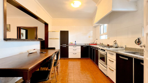 Venta Casa 4 Ambientes Mechongue Con Jardin
