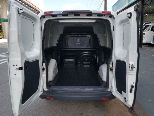 Imagem 9 de 15 de (32) Fiat Fiorino 2014 1.4 Flex 4p Zerada