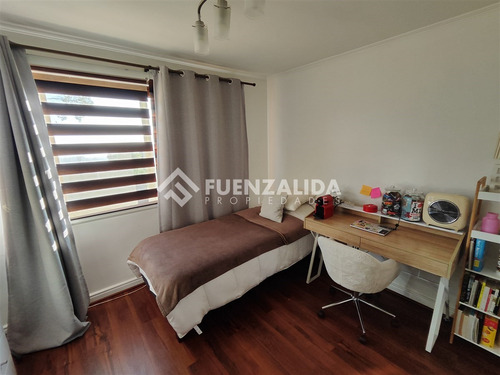 Casa En Venta De 5 Dorm. Condominio, San Carlos De Apoquindo