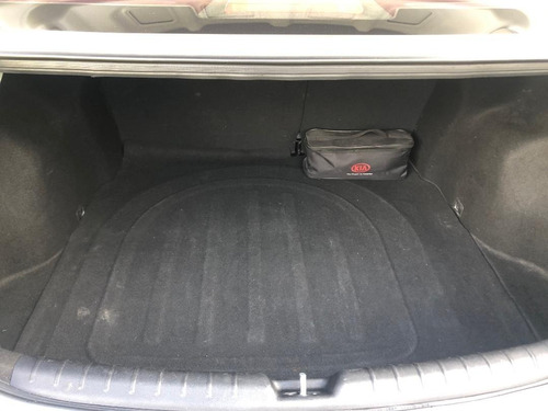 Imagen 14 de 15 de Kia Rio 2018, Sedan Lx Automatico, 37,000 Kms., Color Blanco