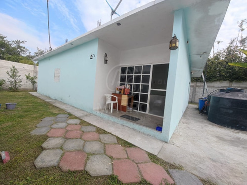 Casa En Venta En Col. Francisco I. Madrero Con Amplio Jardín Y Apta A Créditos