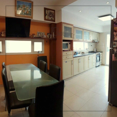 Imagen 6 de 30 de Espectacular Chalet De 6 Ambientes Con Piscina Climatizada Y Quincho,