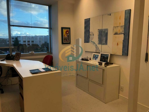 Imagem 19 de 21 de Oportunidade Única Totalmente Mobiliado E Decorado - Venda No Edifício West Towers - 55,50 M², 01 Banheiro, 02 Vagas - 746