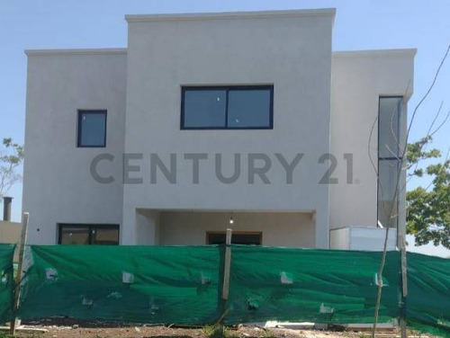 Imagen 3 de 23 de Casa Con Pileta Con 5 Cuartos En San Ramon