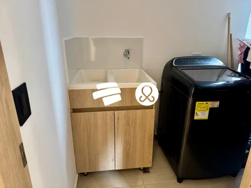 Se Vende Apartamento En Envigado Loma Los Mesa ,dos Alcobas,piso Alto