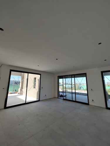 Casa En Venta De 4 Ambientes A Estrenar Barrio Privado La Magdalenas