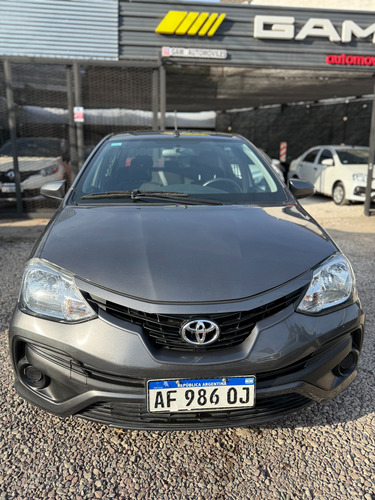 Toyota Etios 1.5 Sedan X