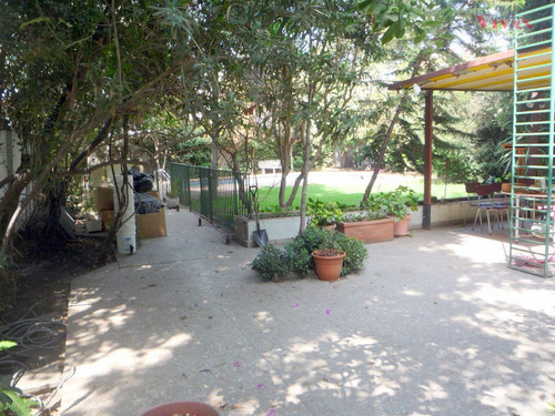 Casa En Arriendo De 6 Dorm. En Providencia