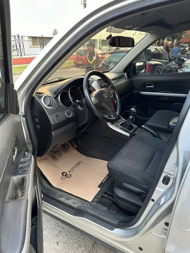 Suzuki Grand Vitara 2.4 Sz Glx Sport 4x2
