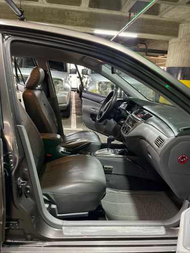 Imagen 7 de 9 de Mitsubishi Lancer Glx 2013