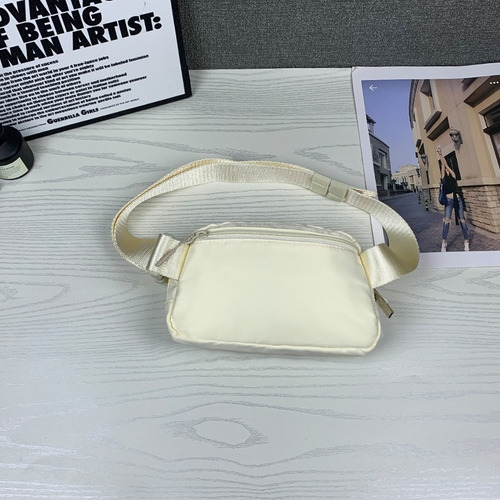 Lululemon Everywhere - Bolsa Para Cinturón (1 L) Color Beige