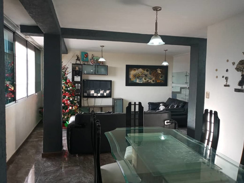 Imagen 4 de 14 de Townhouse Urbanización Loma Mágica Carrizal Yohana Gomez