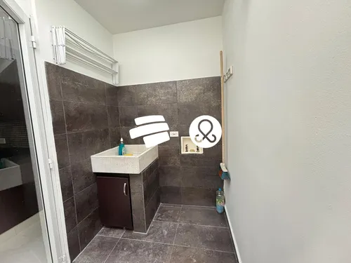Vendo Aparta Estudio En El Corazón De Laureles, Parq.
