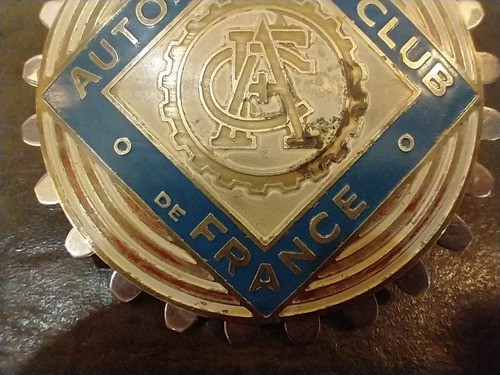 Antigua Insignia Del Automobile Club De France