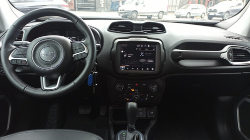 Imagen 13 de 14 de Jeep Renegade 2022 1.8 Longitude At6