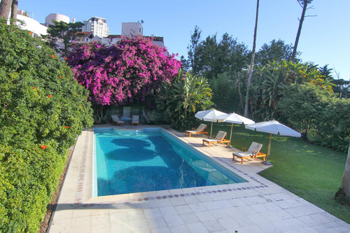Gran Casa Clásica A Pasos De Playa Mansa