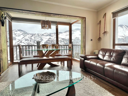 Valle Nevado, Remodelado, Amplio Y Luminoso Con Ma...