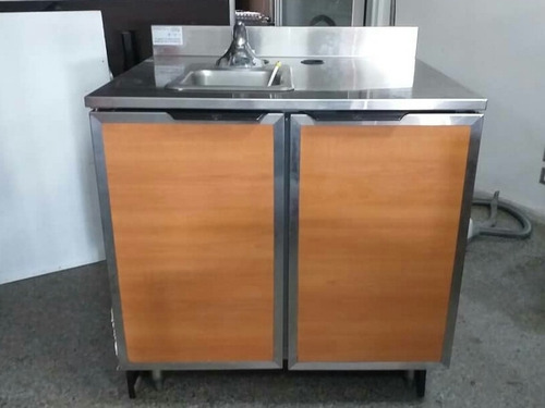 Mueble Lavamanos En Acero Inoxidable Con Grifería. 