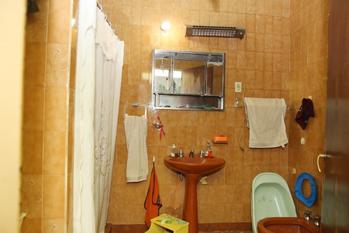 Casa 3 Dormitorios Con Galpón Y Quincho