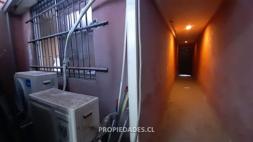 Local Comercial En Venta En Ñuñoa / Emilio Vaisse