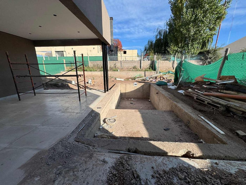 Casa A La Venta En Barrio Alma Gardenia- Lote A2
