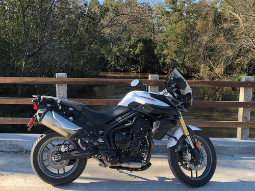 Triump Tiger 800
