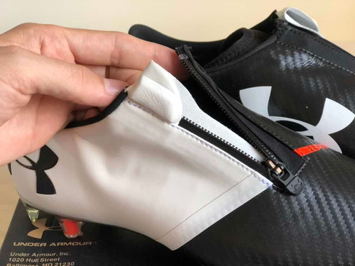 Chuteira Profissional Under Armour Spotlight Fg