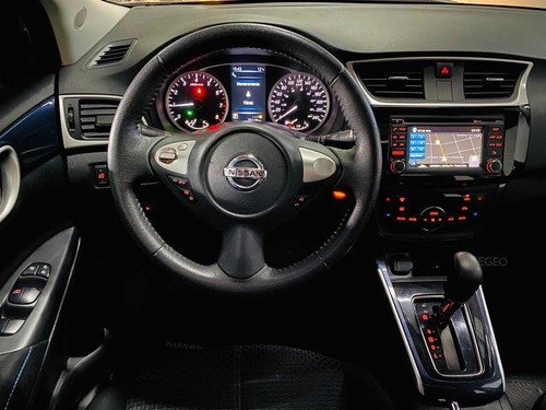 Imagen 7 de 14 de Nissan Sentra 2017 2.0 Sr