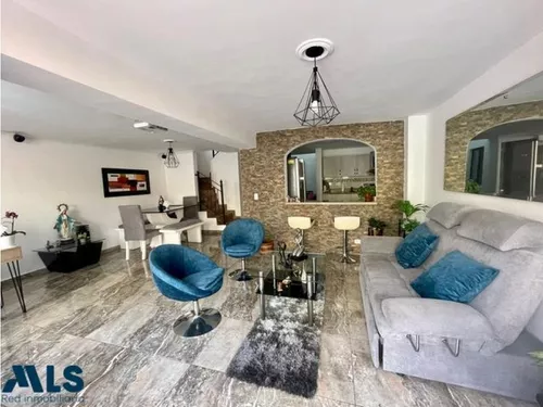 Hermosa Casa Con Excelente Ubicación En Sabaneta(mls#237463)