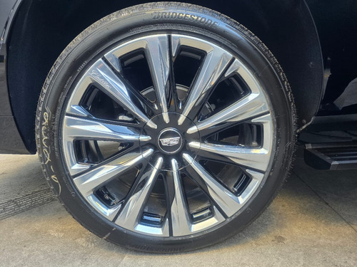 Cadillac Escalade ESV 6.2 Premium Luxury