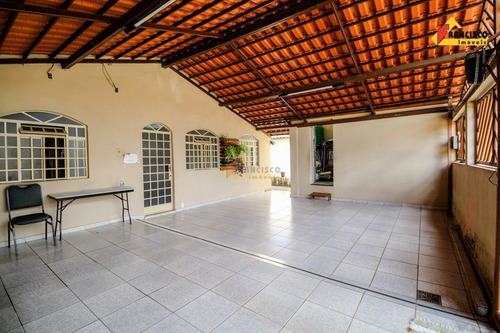 Imagem 2 de 25 de Casa À Venda, 4 Quartos, 1 Suíte, 3 Vagas, Danilo Passos - Divinópolis/mg - 46289