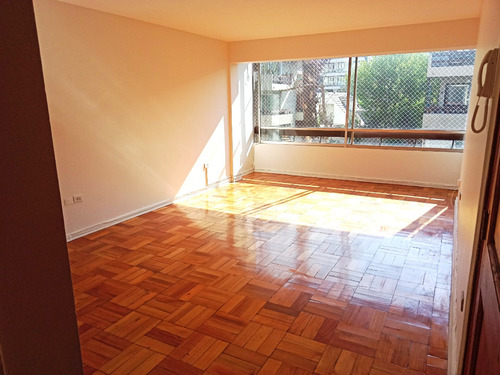 Amplio Departamento En Excelente Ubicación De Las Condes