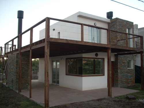 Imagen 2 de 14 de Alquiler Casa Punta Del Este Dueño Directo A Media Cuadra De La Playa - Pileta - Piscina - Parrilla - Aire Acondicionado - La Barra - Manantiales - Balneario Buenos Aires A 10 Minutos De Jose Ignacio.