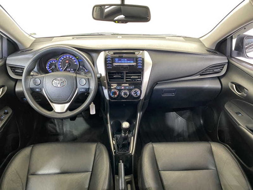 Imagem 10 de 15 de Toyota Yaris Sedan 1.5 Xl
